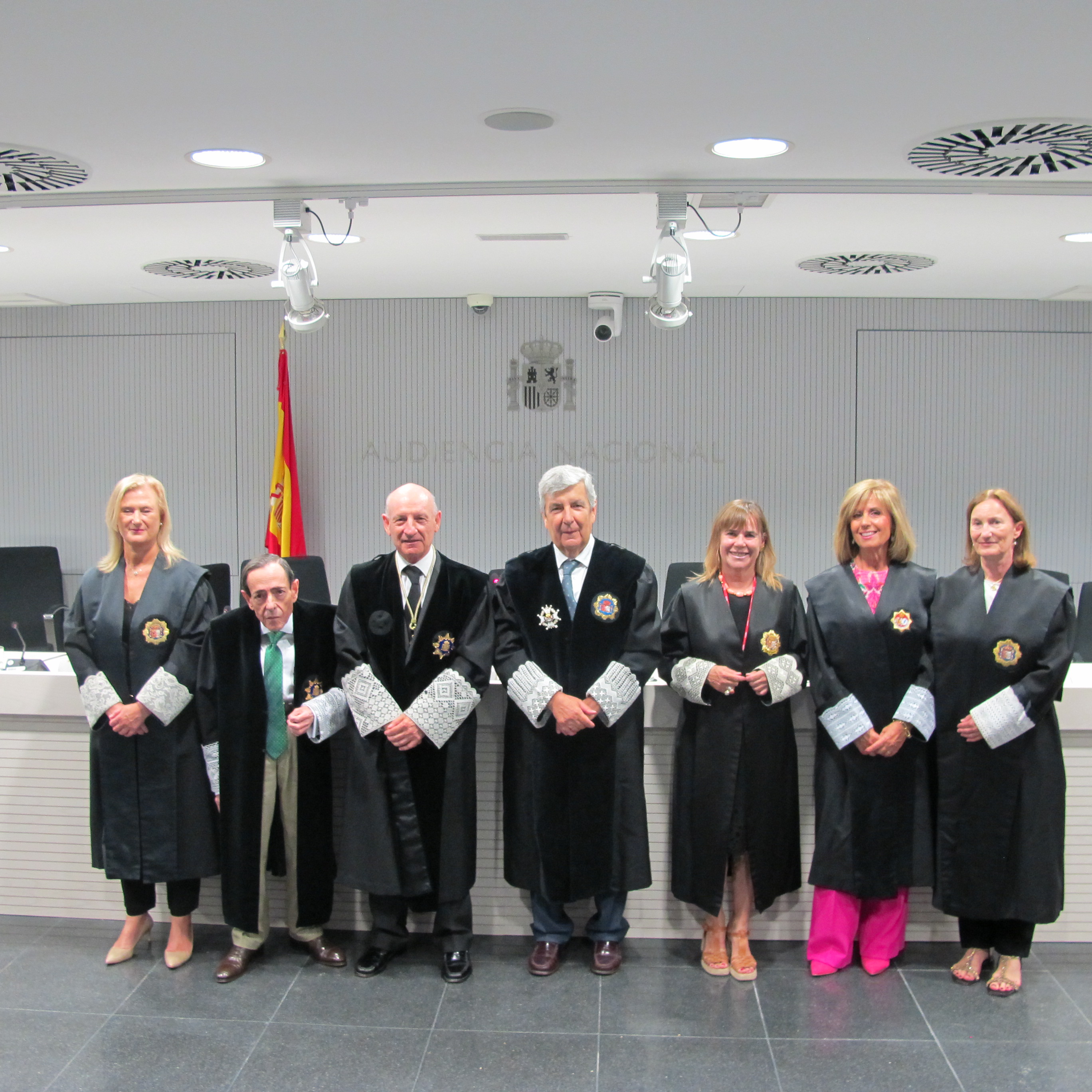 El magistrado Vicente Rouco toma posesión como nuevo magistrado de la ...